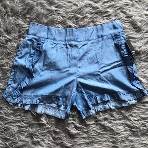 🚨 FINAL SALE!! Brand New crown & ivy Shorts!